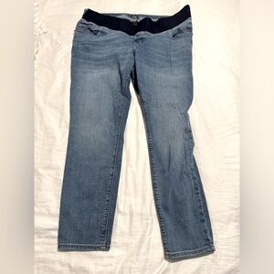 Old Navy Maternity Super Skinny Jeans size 18